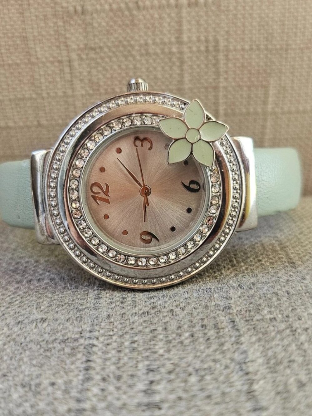 Accutime Ladies Wristwatch Cuff Band Bracelet Crystals Accent Bezel Analog Watch - Picture 3 of 11